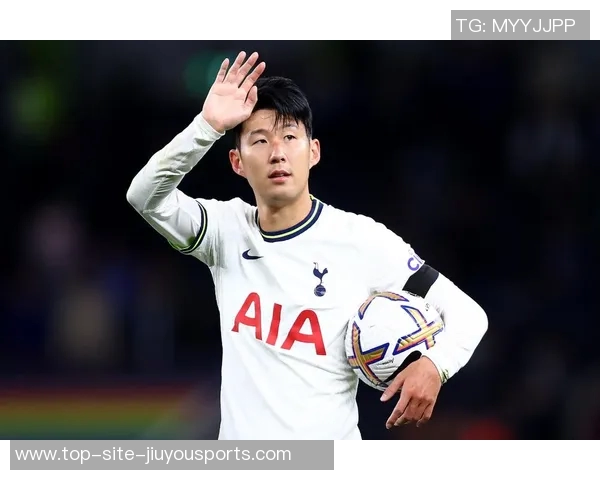 回顾2003年足球界的璀璨明星及其辉煌成就盘点